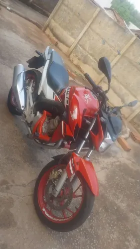 Cb250 twister