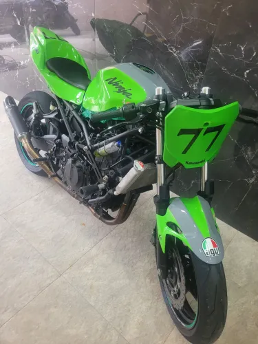 Kawasaki Ninja 400 pista