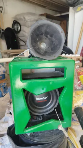 Vendo uma mini Bob com corneta 