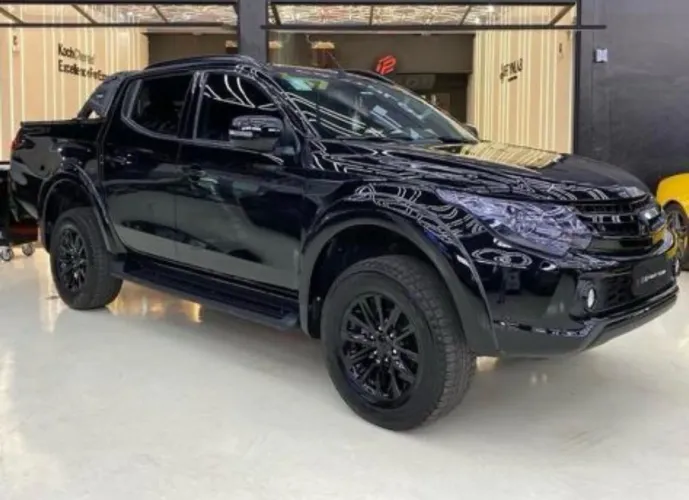 Mitsubishi L200 Triton Sport HPE-S 2.4 CD Dies. AUT 2020