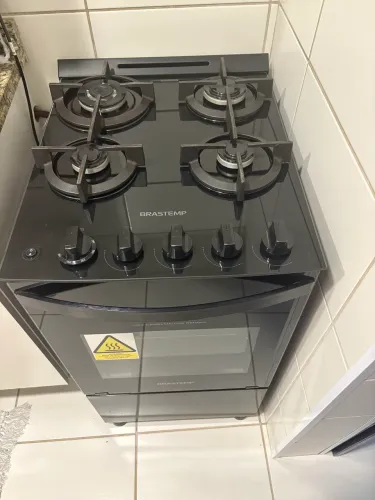 Fogão Brastemp 4 Bocas com Mesa de Vidro e Dupla Chama Preto