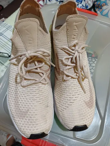 Sapatos tênis e chinelo feminino 