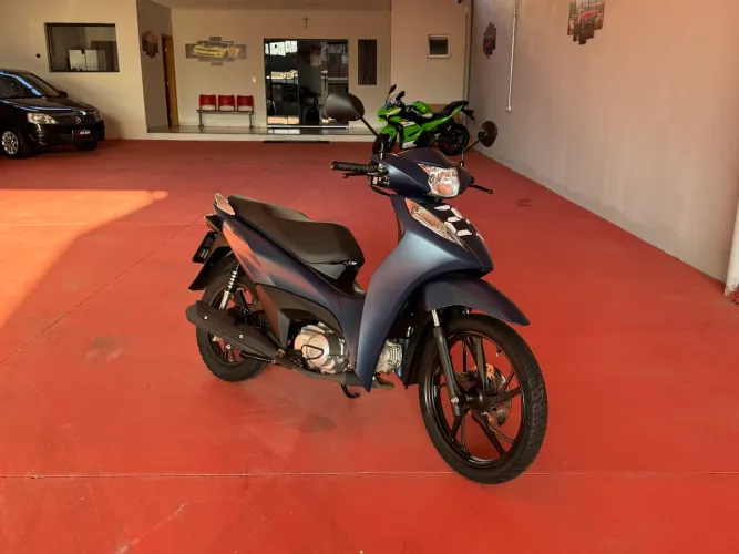 Biz EX 2025 566Kms rodados
