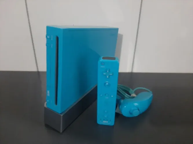 Wii azul com 6 jogos 