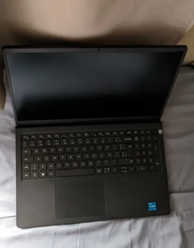 Notebook Dell Inspiron 15 3511 (i5, 8GB RAM, 256GB SSD)