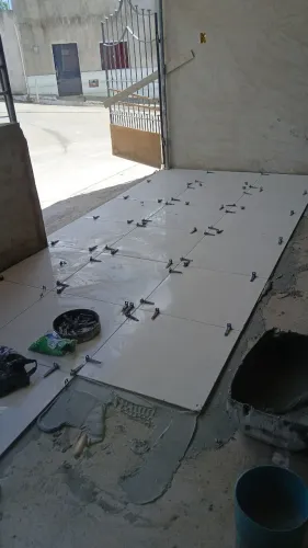 Pedreiro disponível 