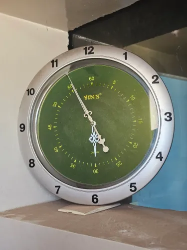 Estiloso Relógio parede Yins hora minutos e segundos