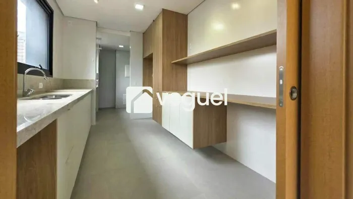 Apartamento de 170m², com 3 suítes para locação no bairro Cambuí, Campinas/SP.