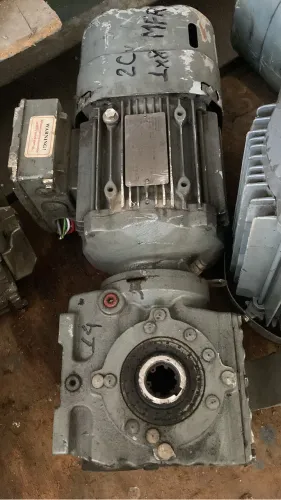 Motofreio Redutor Sew 1,1 kW (1,5 Cv) * 1x 8,74 * SA47 DRE90L