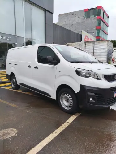 Peugeot Expert Cargo 1.5 Turbo Diesel 2023