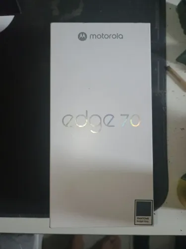 Motorola Edge 70 (1 mês de uso, com nota fiscal)