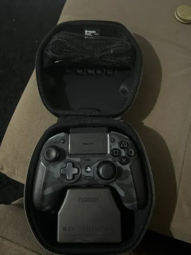 Nacon revolution 5 Pro PS4/PS5/PC zerado 1 mês de uso.