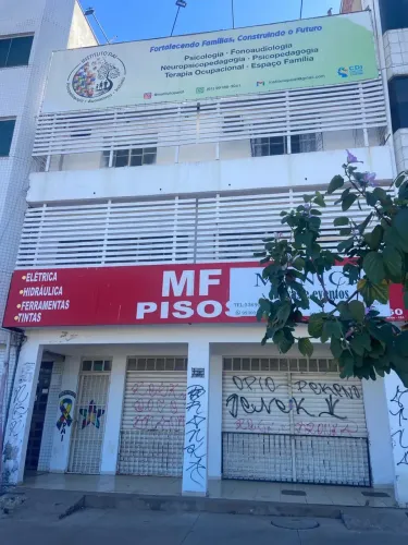 Predio Qd 13 Paranoá vazado