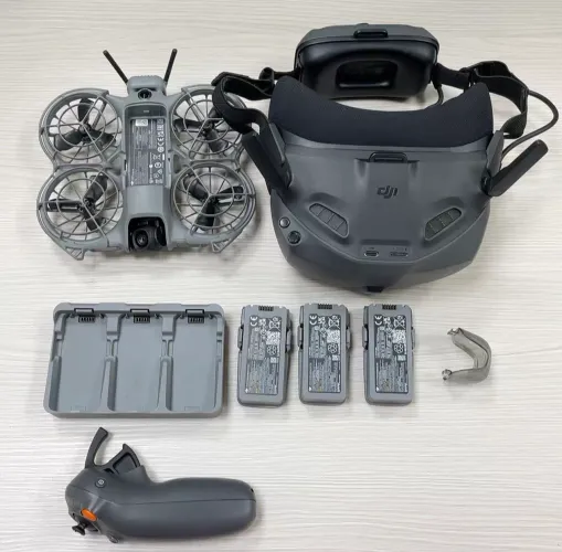 DRONE DJI NEO 2 MOTION COMBO EXTREMAMENTE NOVO.