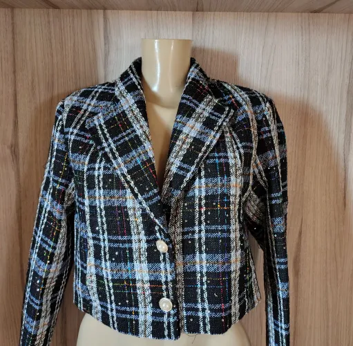 Lindo Casaquinho Feminino Cropped