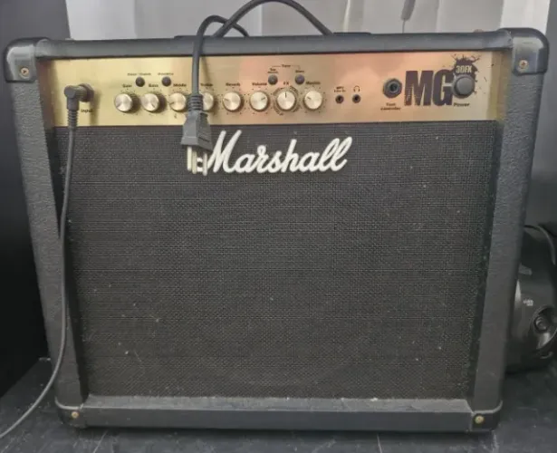 Amplificador Marshall Gold MG 30 FX MG30FX