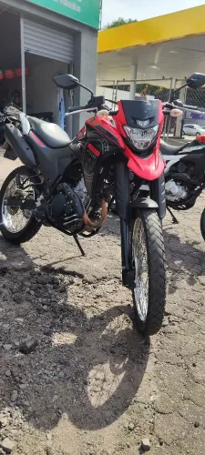 YAMAHA XTZ LANDER 250 VERMELHA 2024 Shalon veículos Cariacica