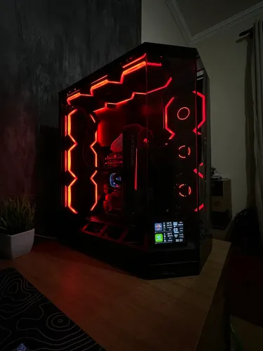 Setup Gamer High-End Completo - Ryzen 7 7800X3D + RTX 5070 + Monitor Zowie 240Hz