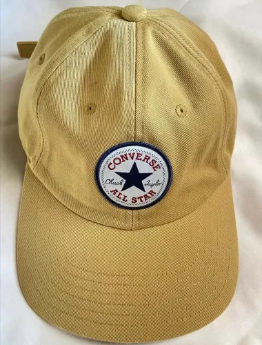 Boné novo converse 