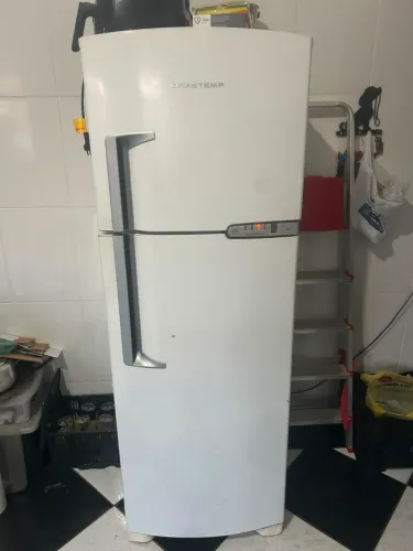Geladeira Brastemp Clean 390 litros Frostfree