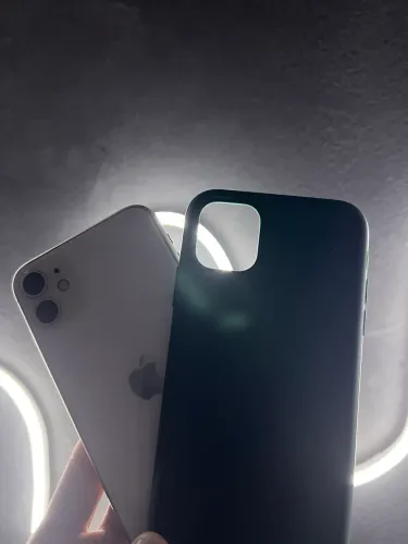 IPHONE 11 com bateria 100%