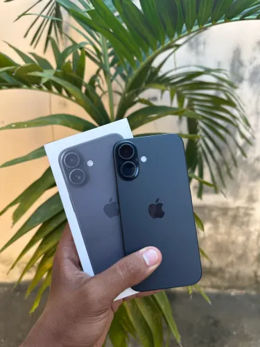 iPhone 16