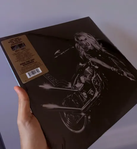 Lady Gaga born this way disco vinil anniversary