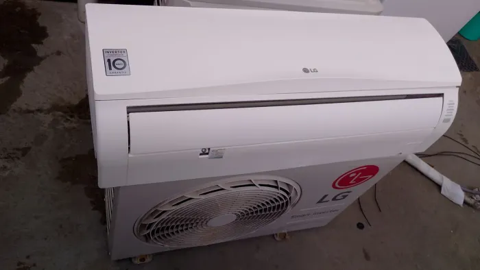 Split LG smart inverter 11.500 BTUs 