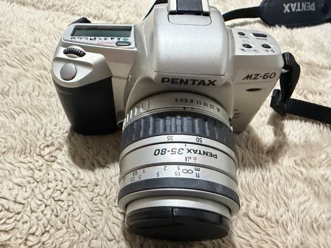 Máquina fotográfica Pentax profissional