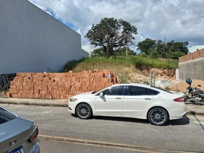 VENDO LOTE SERRA VERDE 300 MTS