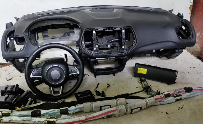 Kit airbag Jeep Compass 2017 a 2021 com cortinas espoleta e airbag de joelho
