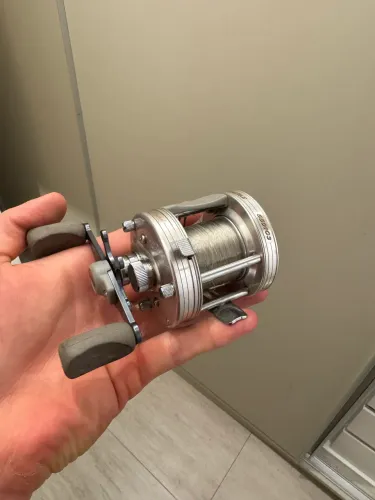 Carretilha Abu Garcia Ambassadeur 5501C