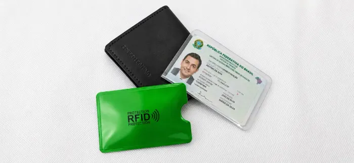 Kit Carteira Couro Legítimo + Porta Documento RG/CPF + Capa RFID | Novo