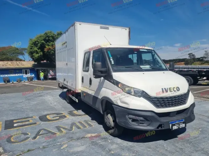 Iveco Daily 55-170 Ano:2021/2022 Baú Cabine Dupla