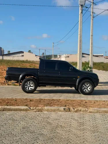 Mitsubishi L200 Sport HPE 2.5 4X4 CD DTI Dies. Mec. 2005
