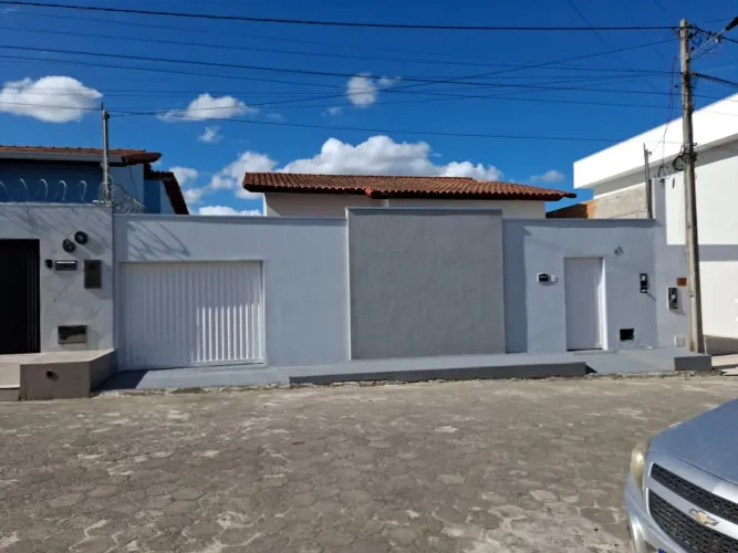 Casa à venda com 2 quartos, sendo 1 suíte - COLINA VERDE, Teixeira de Freitas, BA