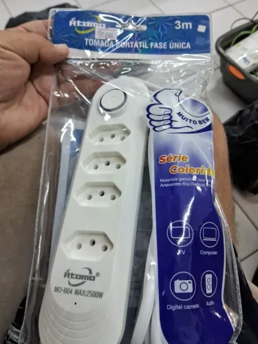 Filtro de Linha com 4 tomadas 3 metros Átomo