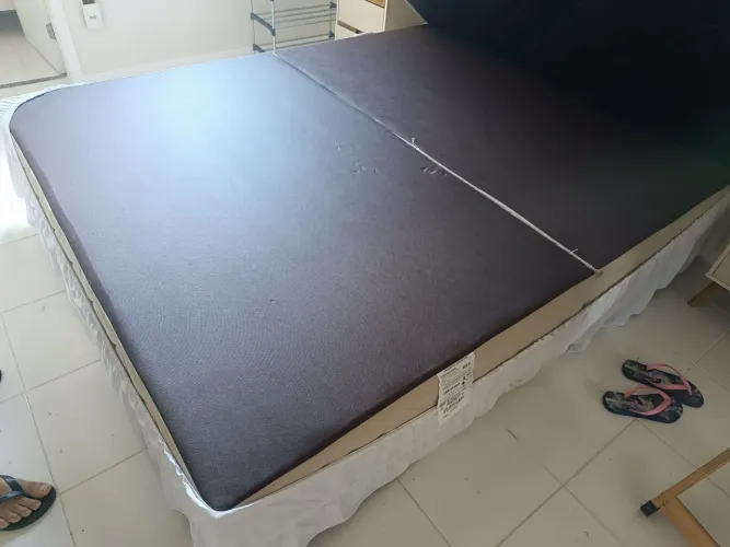 Base cama casal Queen perfeito estado