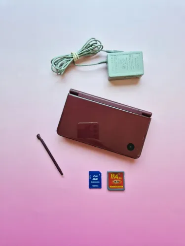Nintendo DSi XL Vinho + R4 Lotado de Jogos + Carregador Original