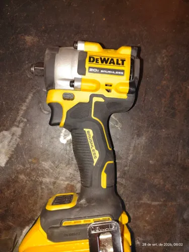 CHAVE DE IMPACTO DEWALT 20V DCF922 COM 1 BATERIA DE 2AH