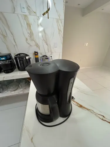 Cafeteira (Ford, c/ jarra térmica)