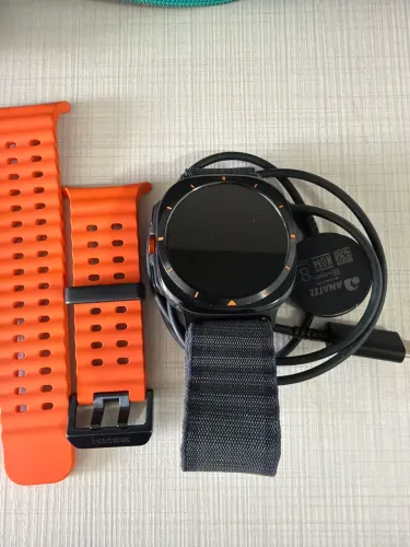 Samsung Galaxy Watch Ultra 47mm LTE Titanium + 2 Pulseiras + Carregador Original