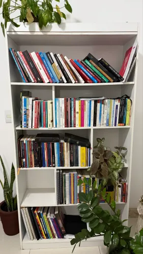 Estante de livros