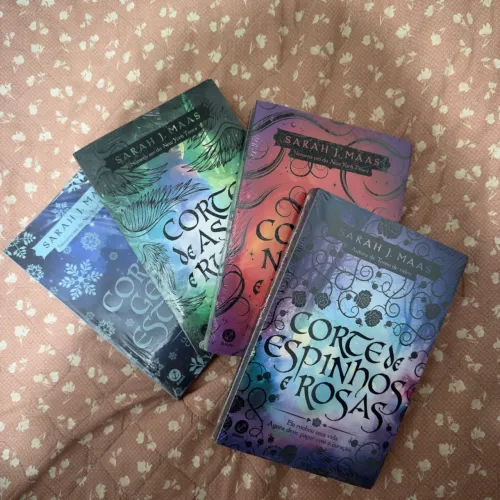 Saga Acotar - 4 livros ainda no plástico! 