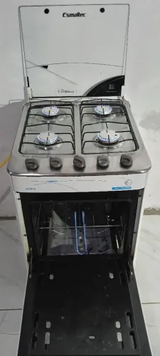 fogão esmaltec funciona às 4 bocas e o forno, faço entrega