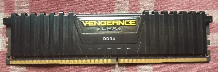 corsair 8GB 3000 CL16 DDR4
