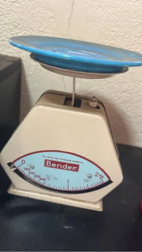 Balança Bender antiga 
