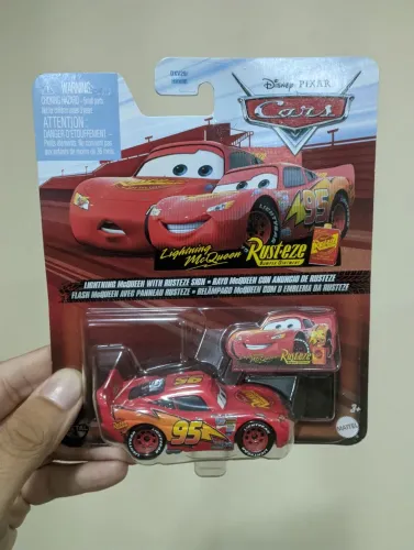 Relâmpago McQueen e Placa Emblema Rusteze