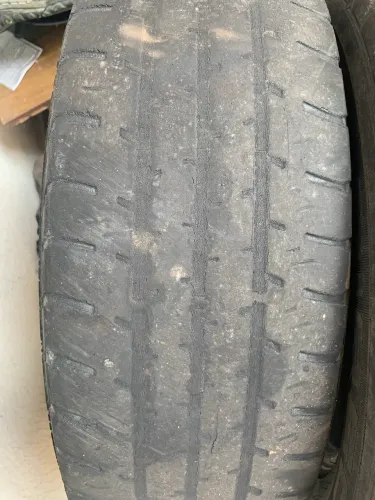 4 Raros pneus aro 13 pra seu carro, mais uma roda 13 tb!