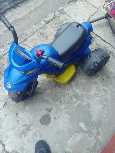 Moto elétrica infantil ler anúncio